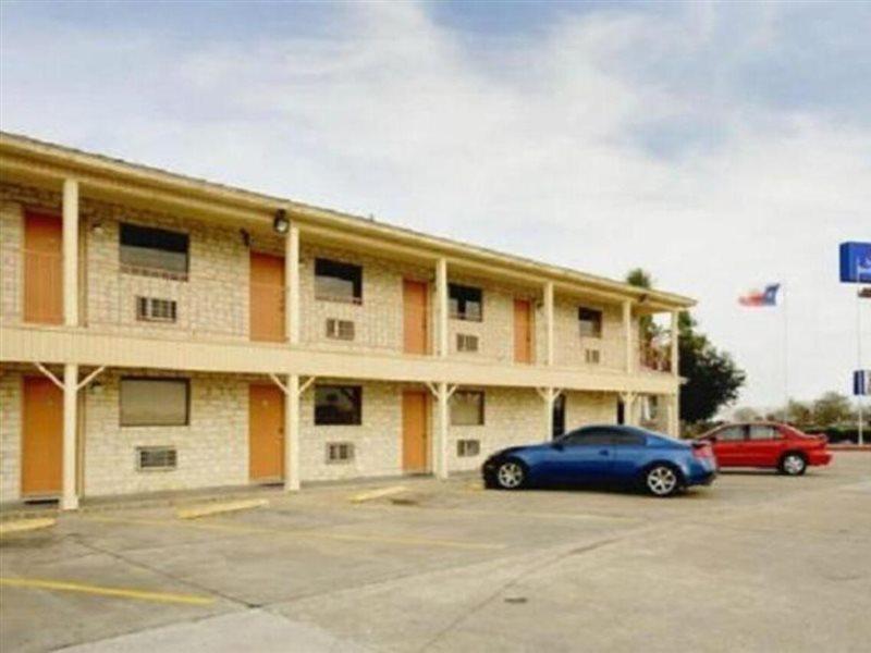 Americas Best Value Inn - Edna Экстерьер фото