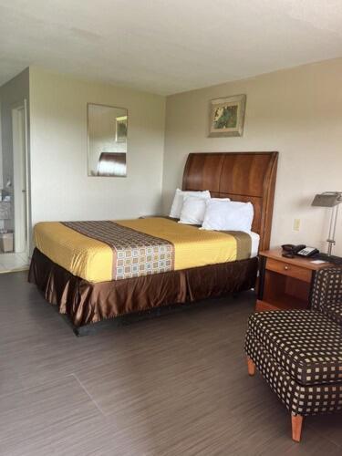 Americas Best Value Inn - Edna Экстерьер фото